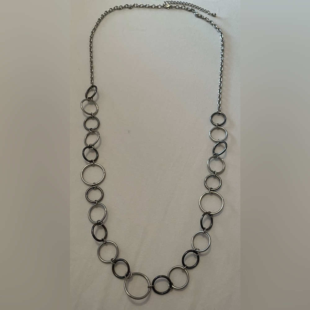 Elegant Silver-Tone Circle Link Necklace